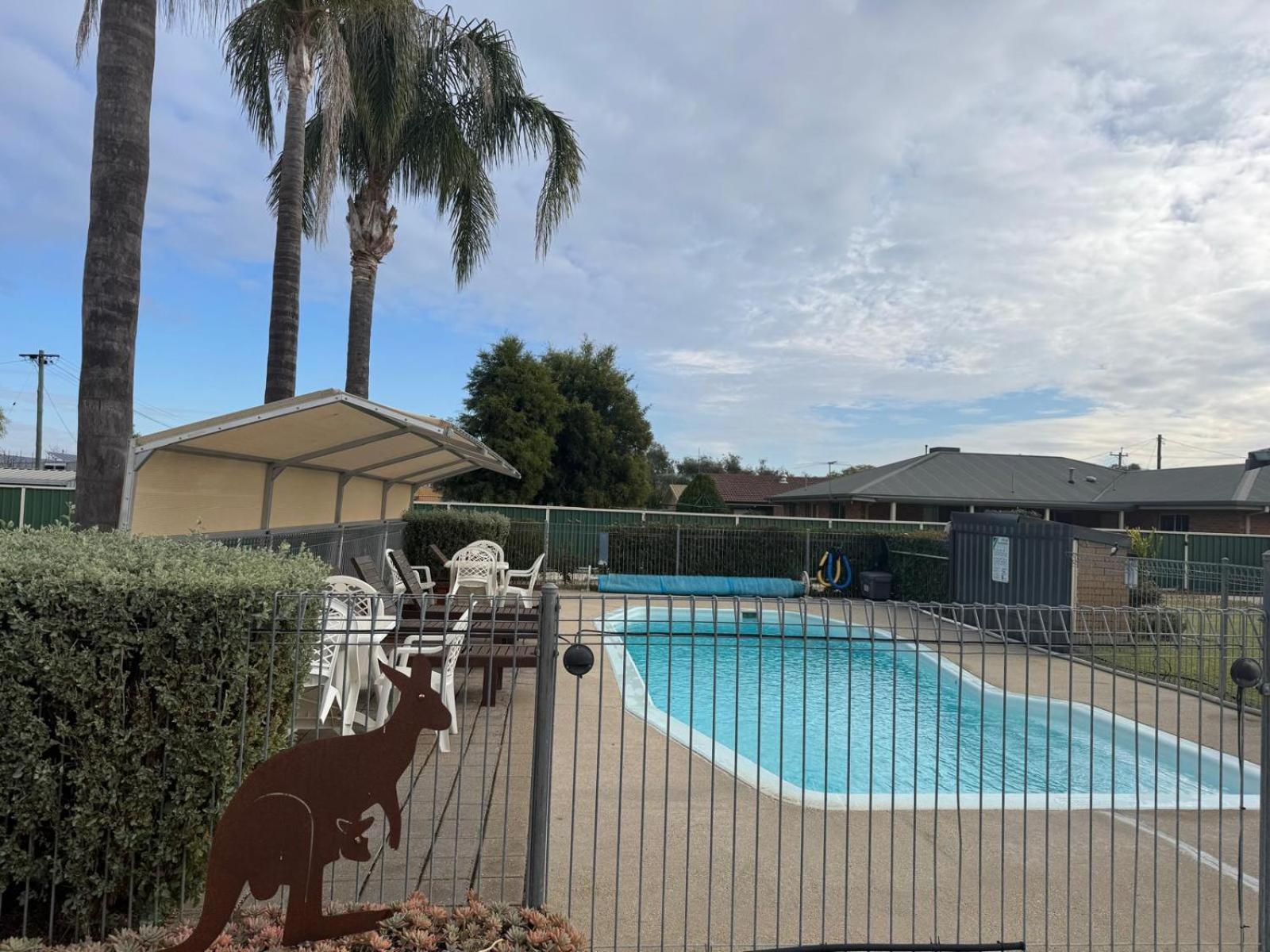 Lone Pine Motel Corowa Exterior photo