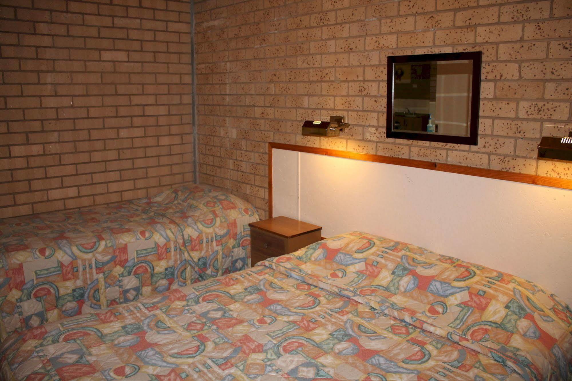 Lone Pine Motel Corowa Exterior photo